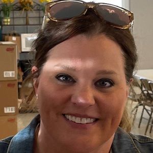 Meet your Posher, Donita